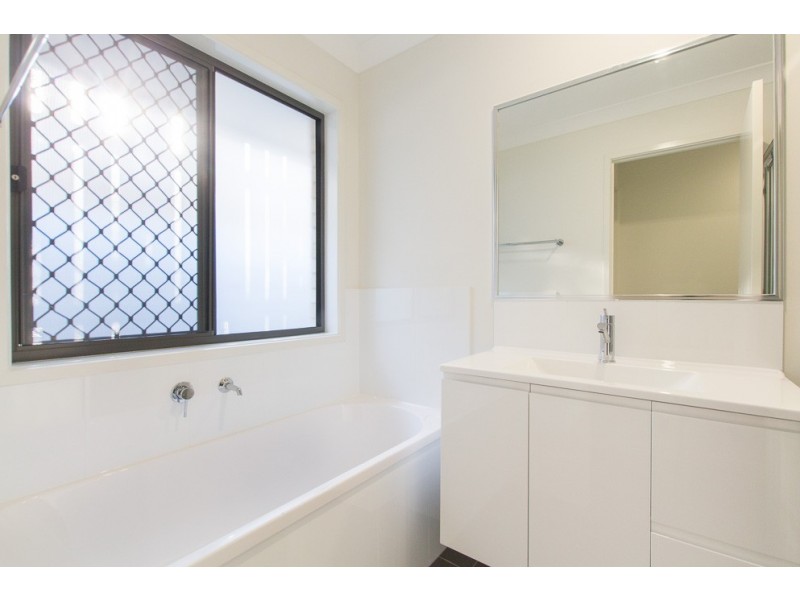 21 Willow Rise Drive, Waterford QLD 4133