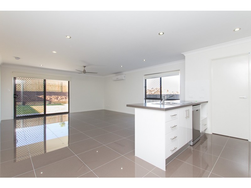 21 Willow Rise Drive, Waterford QLD 4133