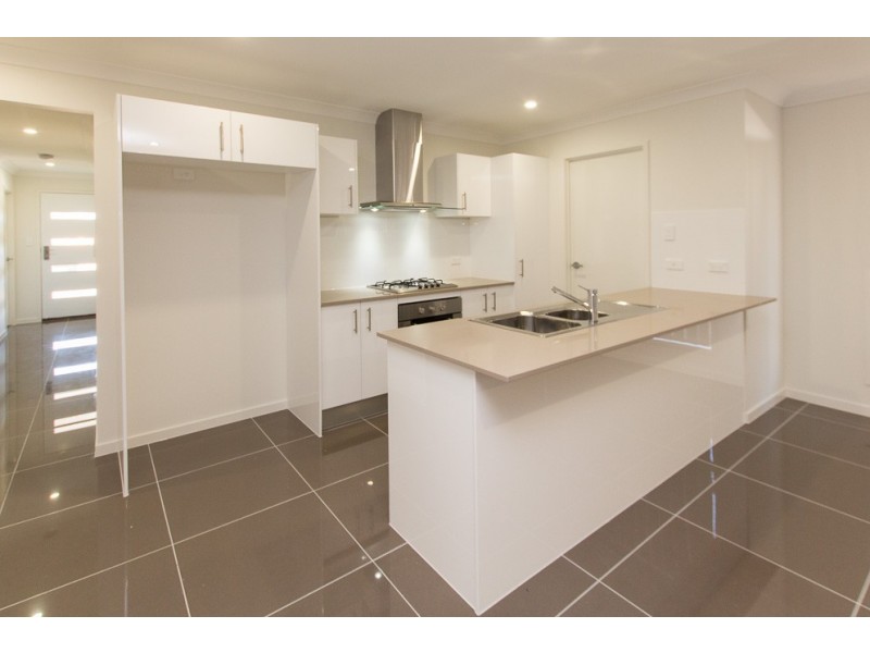 18 Baspa Street, Holmview QLD 4207
