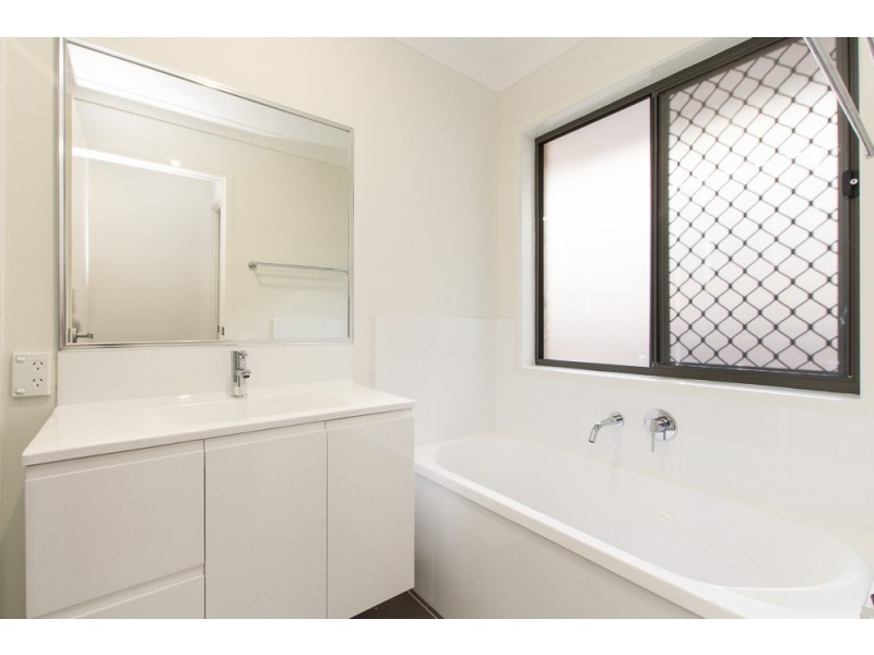 18 Baspa Street, Holmview QLD 4207