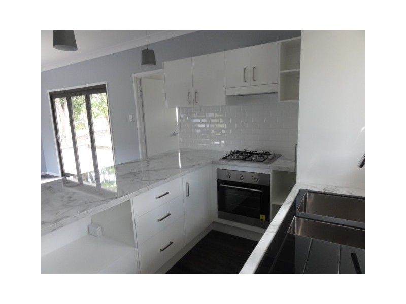 90 Nursery Road, Holland Park QLD 4121