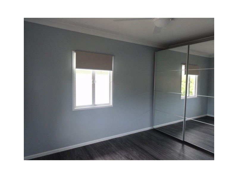 90 Nursery Road, Holland Park QLD 4121