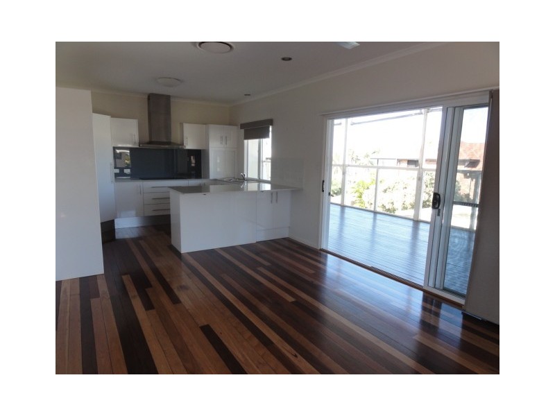 194 Prince Edward Parade, Scarborough QLD 4020