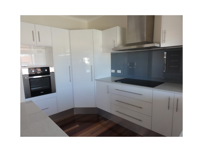 194 Prince Edward Parade, Scarborough QLD 4020