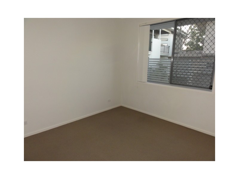 8/21 Bartlett Street, Morningside QLD 4170