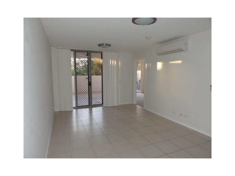 2/11 Riding Road, Hawthorne QLD 4171
