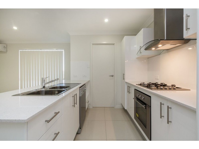 23 Willow Rise Drive, Waterford QLD 4133