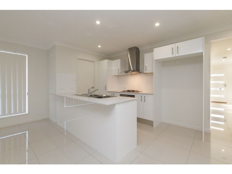 23 Willow Rise Drive, Waterford QLD 4133