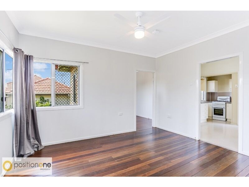 12 Quirinal Crescent, Norman Park QLD 4170