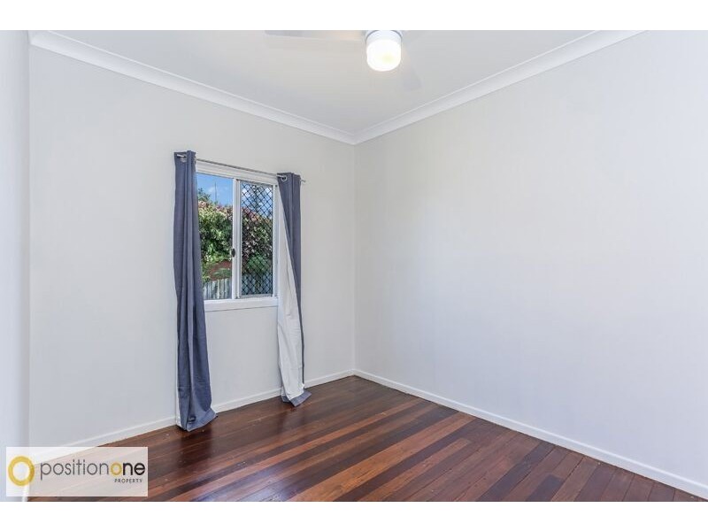 12 Quirinal Crescent, Norman Park QLD 4170