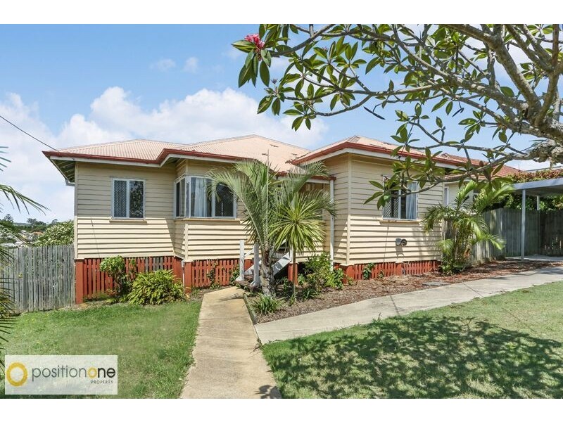 12 Quirinal Crescent, Norman Park QLD 4170