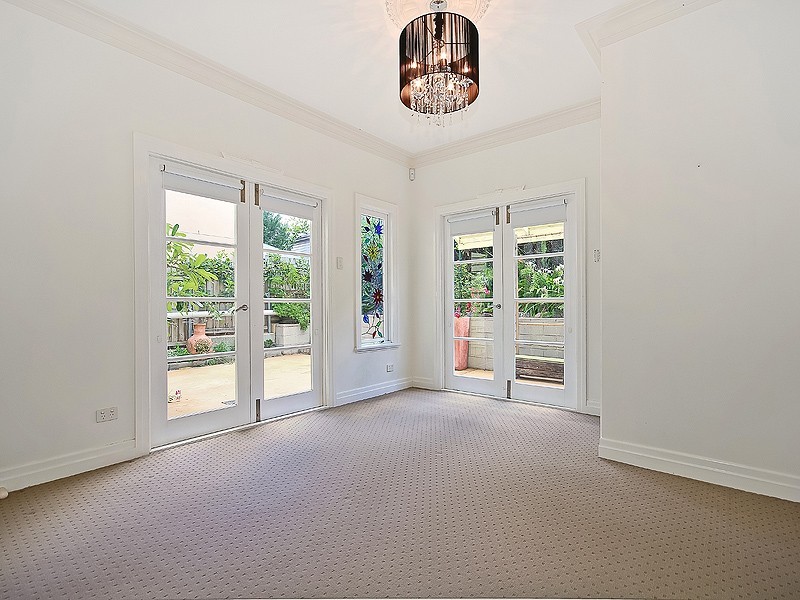 9 Brook Street, Windsor QLD 4030