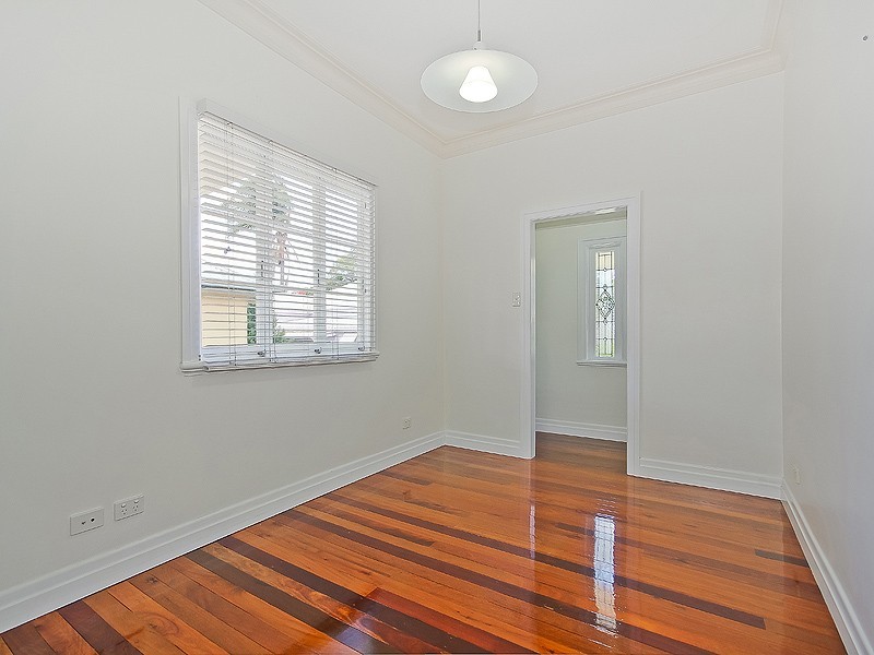 9 Brook Street, Windsor QLD 4030