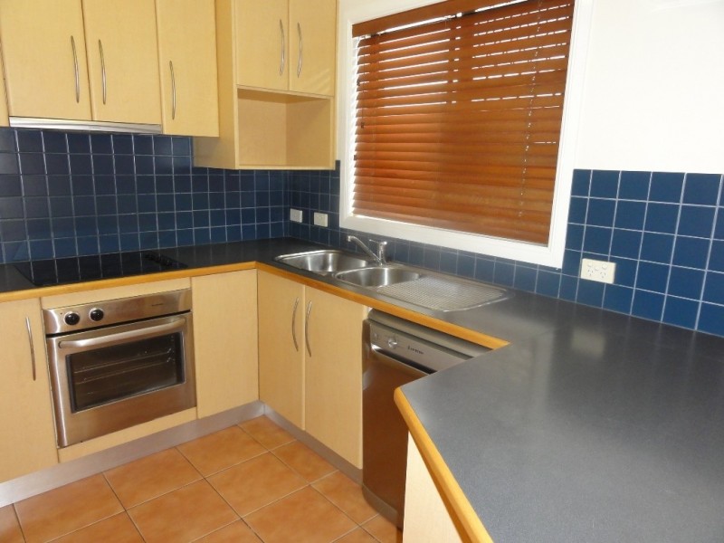 1/31 Dickenson Street, Carina QLD 4152