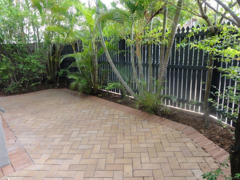 1/31 Dickenson Street, Carina QLD 4152