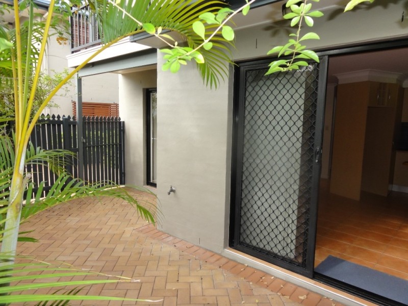 1/31 Dickenson Street, Carina QLD 4152