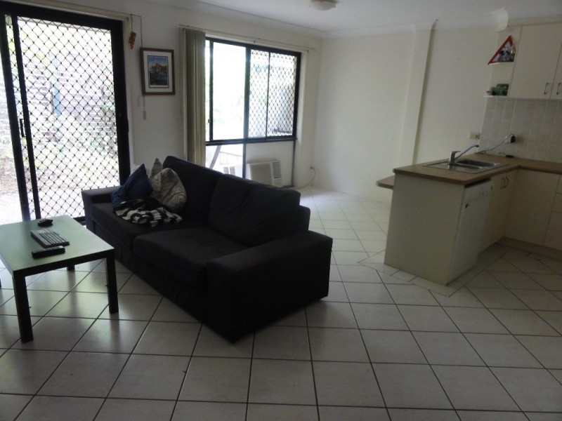 2/23 Kingsmill Street, Chermside QLD 4032