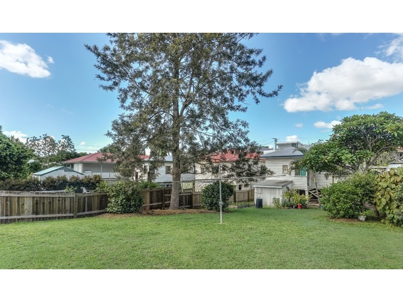 85 Cedar Street, Greenslopes QLD 4120