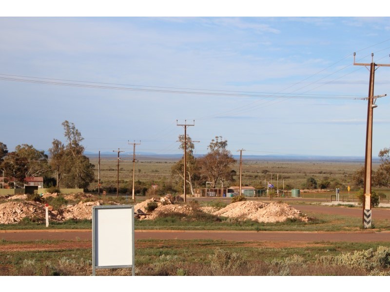 . Land, Iron Knob SA 5601