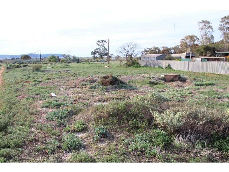 . Land, Iron Knob SA 5601