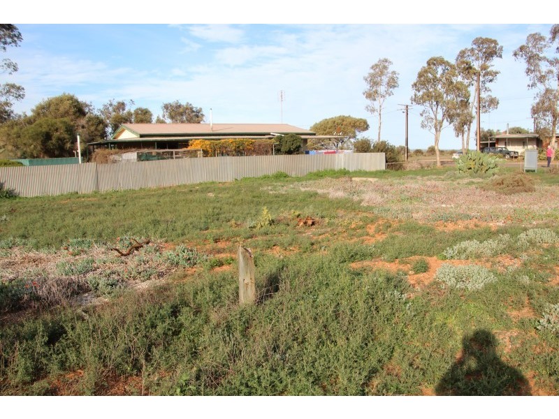 . Land, Iron Knob SA 5601