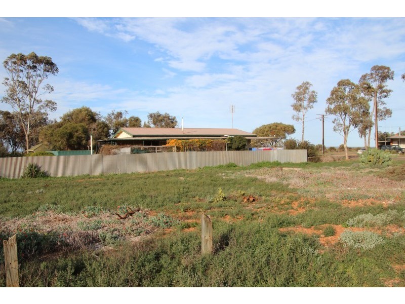 . Land, Iron Knob SA 5601