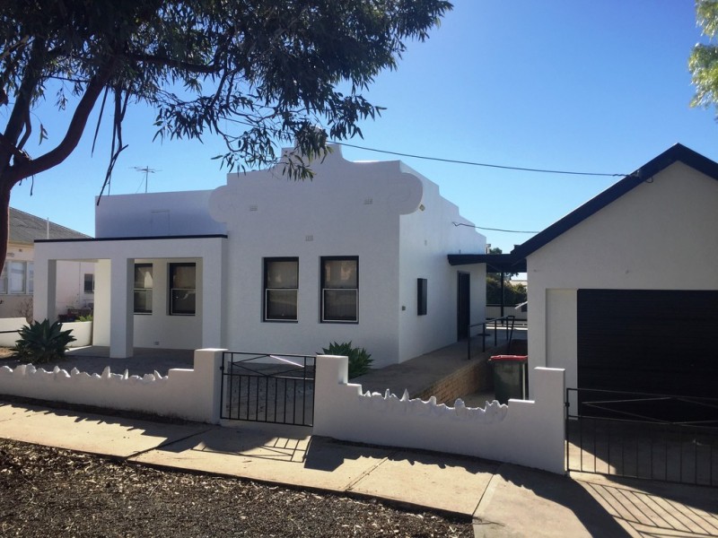 24 Wells Street, Streaky Bay SA 5680