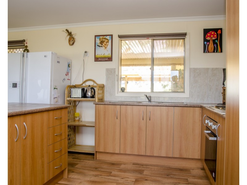 7 Jessie Flat Road, Streaky Bay SA 5680