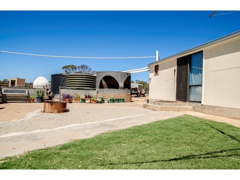 26205 Eyre Highway, Pygery SA 5655