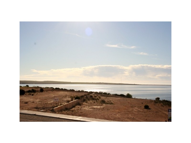 38 Flinders Drive, Streaky Bay SA 5680