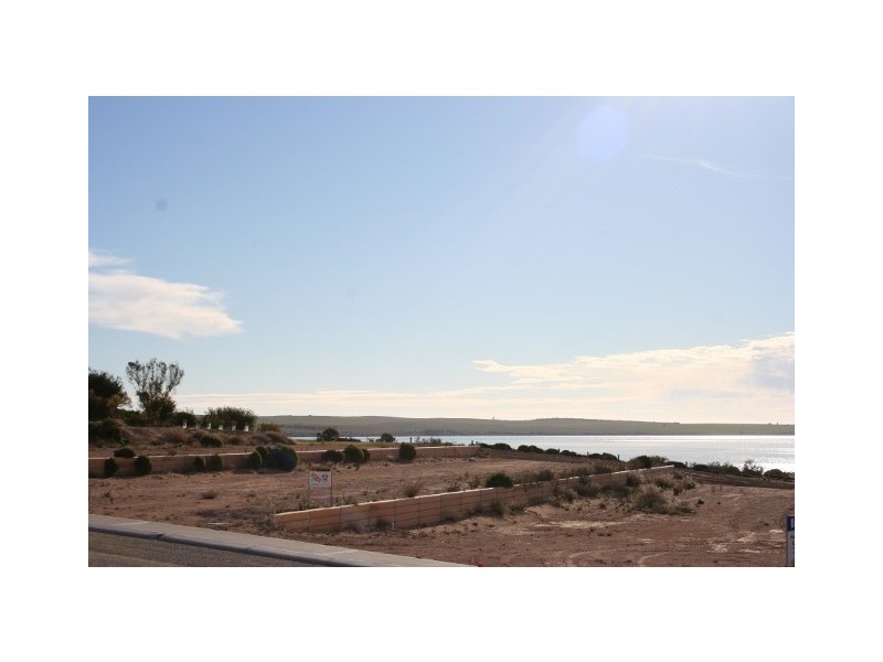 38 Flinders Drive, Streaky Bay SA 5680