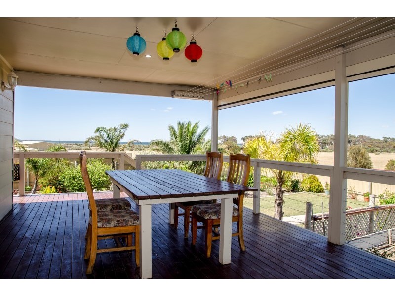 13 Wharff St, Streaky Bay SA 5680