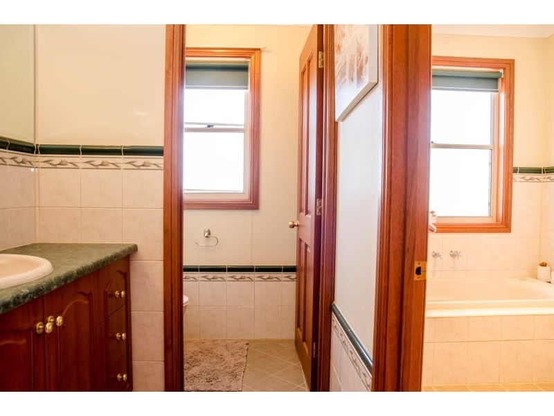 13 Wharff St, Streaky Bay SA 5680