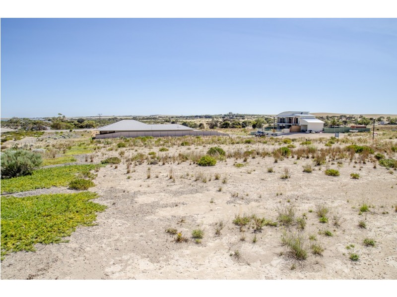 25 Flinders Drive, Streaky Bay SA 5680