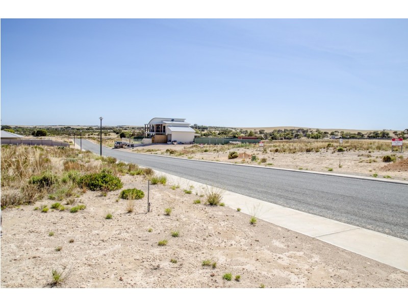 25 Flinders Drive, Streaky Bay SA 5680