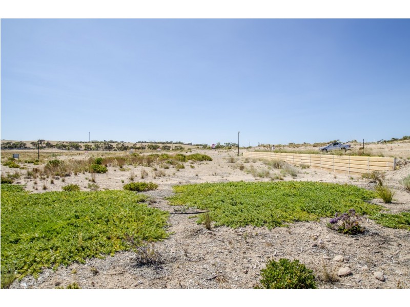 25 Flinders Drive, Streaky Bay SA 5680