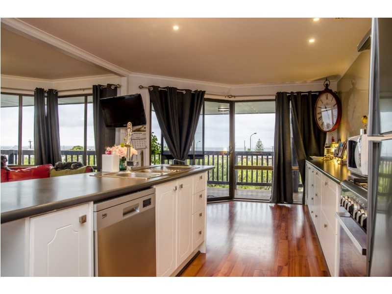 8 Crocker Street, Smoky Bay SA 5680