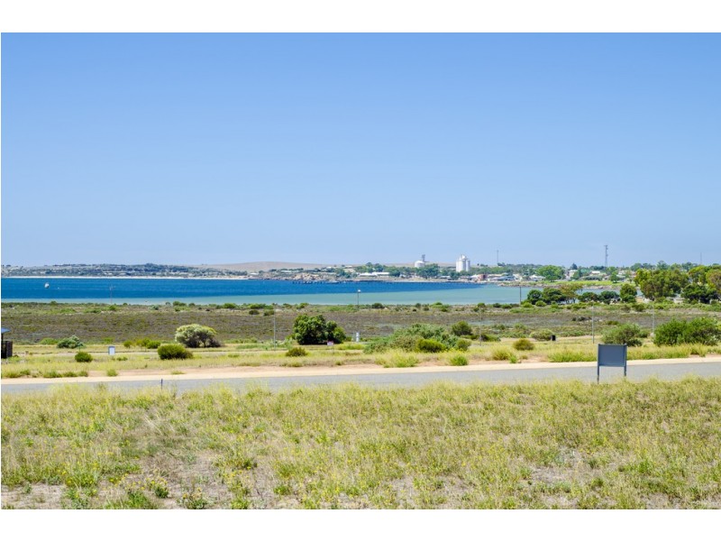 51 Oscar Williams Drive, Streaky Bay SA 5680