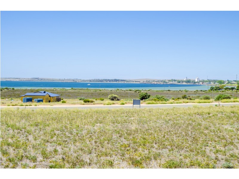 51 Oscar Williams Drive, Streaky Bay SA 5680