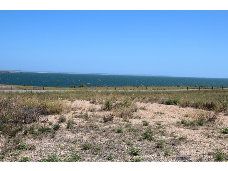 19 Seaview Road, Perlubie SA 5680