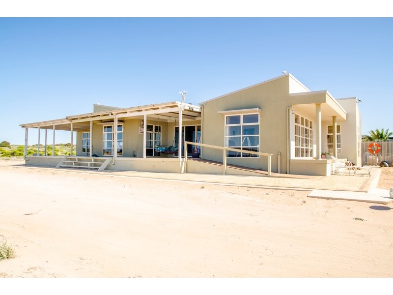 38031 C Flinders Highway via Ceduna, Laura Bay SA 5680