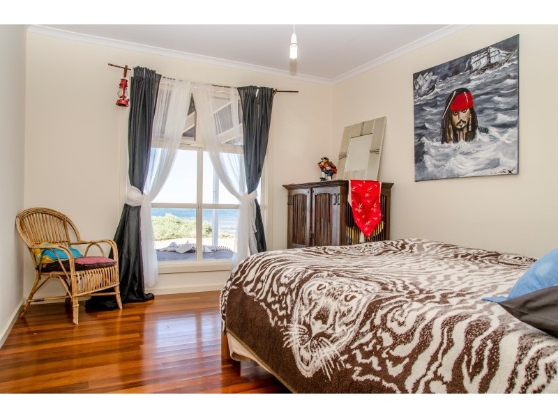 38031 C Flinders Highway via Ceduna, Laura Bay SA 5680