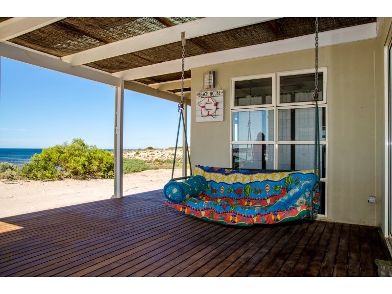 38031 C Flinders Highway via Ceduna, Laura Bay SA 5680