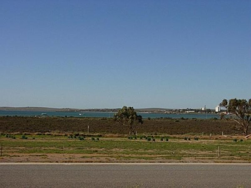 6 Oscar Williams Drive, Streaky Bay SA 5680