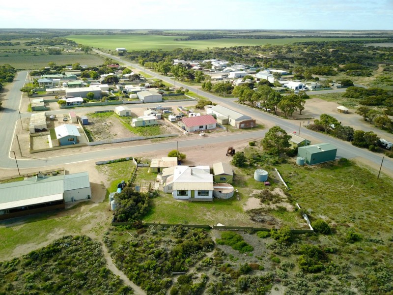 1 South Tce Haslam, Streaky Bay SA 5680