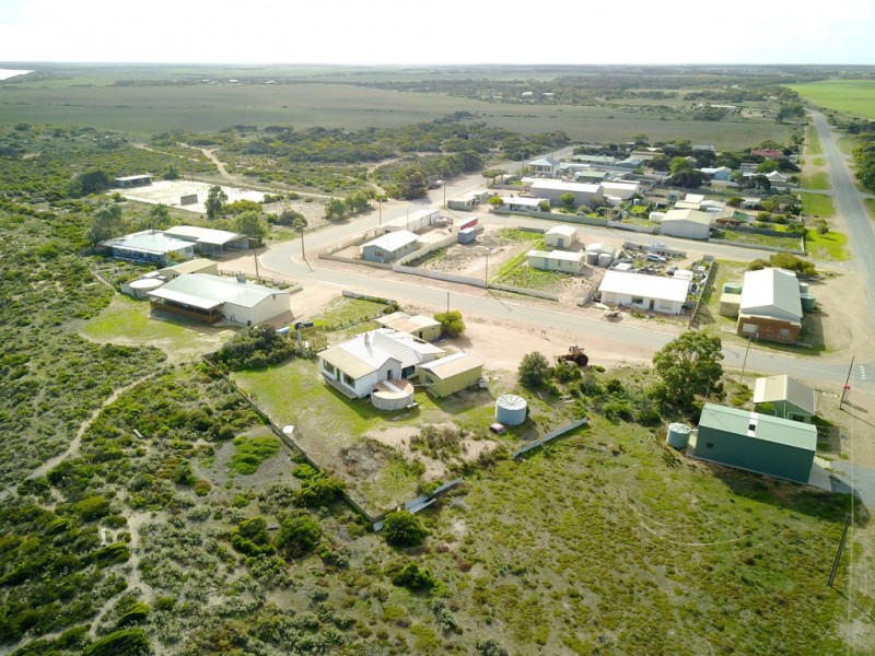 1 South Tce Haslam, Streaky Bay SA 5680