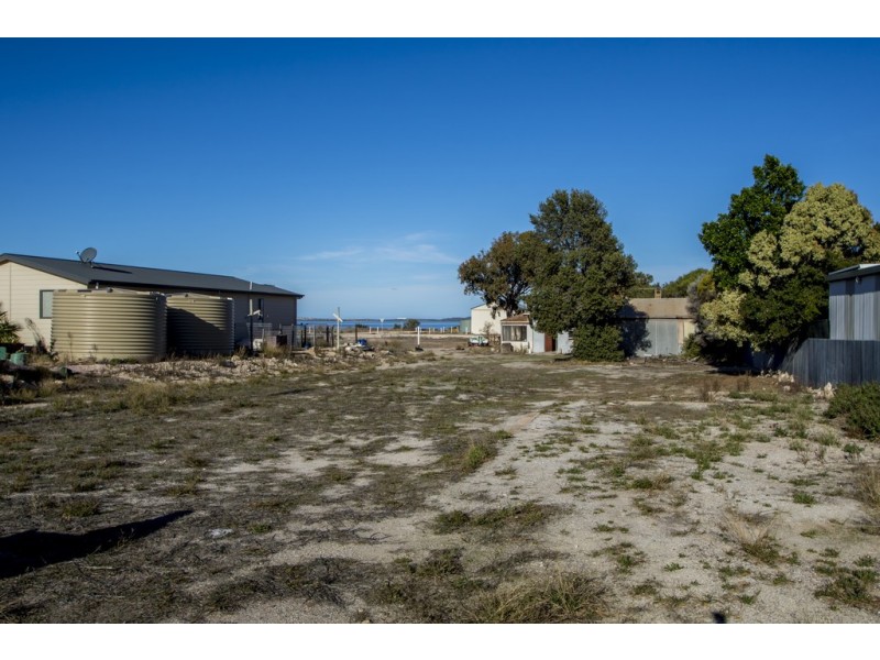 26 Main Street, Port Kenny SA 5671