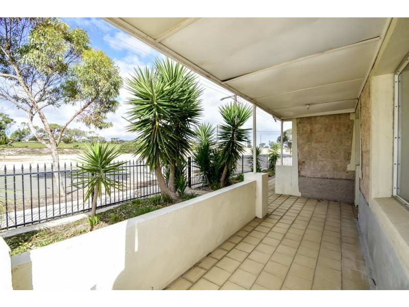 16 Linklater Street, Streaky Bay SA 5680