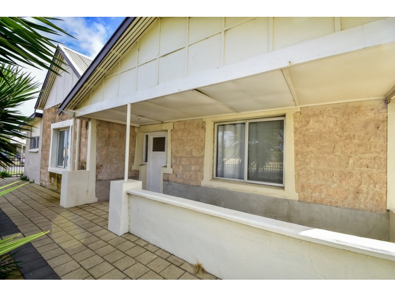 16 Linklater Street, Streaky Bay SA 5680