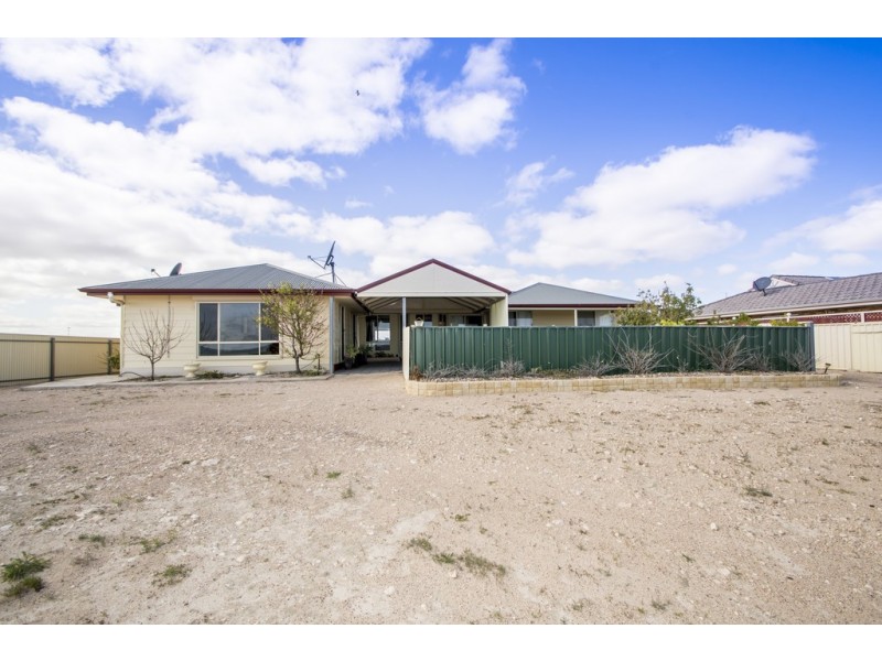 26 Flinders Drive, Streaky Bay SA 5680